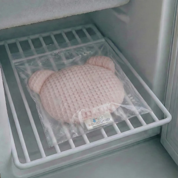 Bocioland – Suchy Termofor z Pestek Wiśni i Lawendy „Miś Wafel” (Różowy, 180g, BL265)